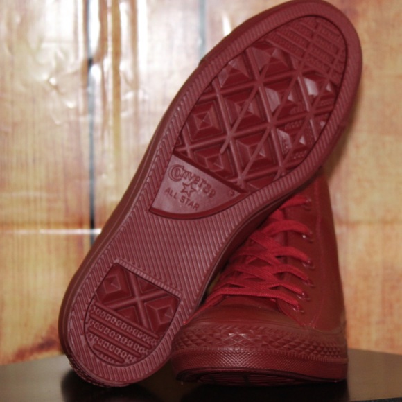 Converse - Picture 2 of 5